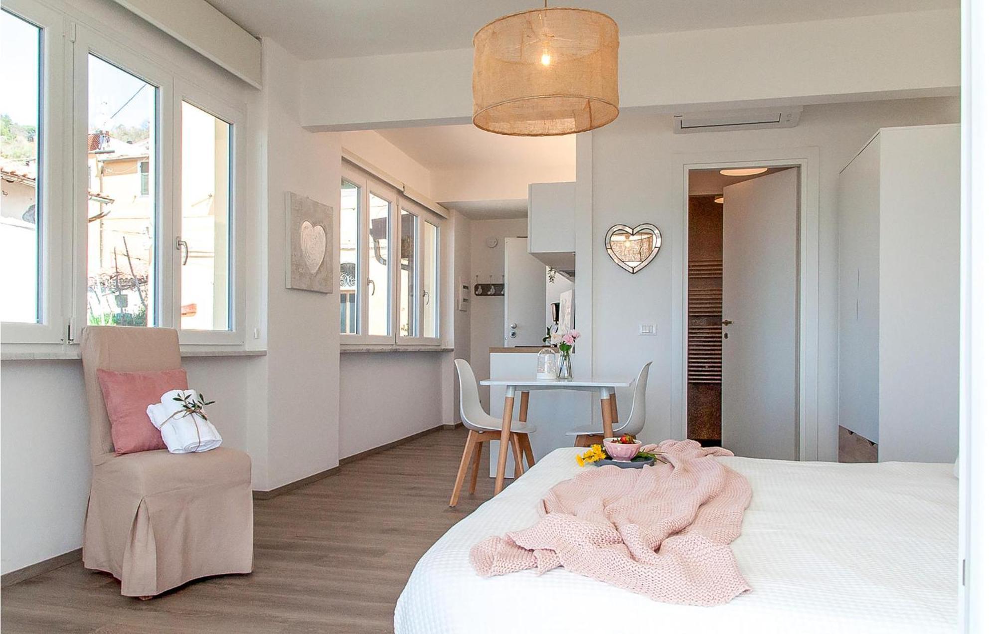 Amazing Apartment In Moneglia With House Sea View المظهر الخارجي الصورة