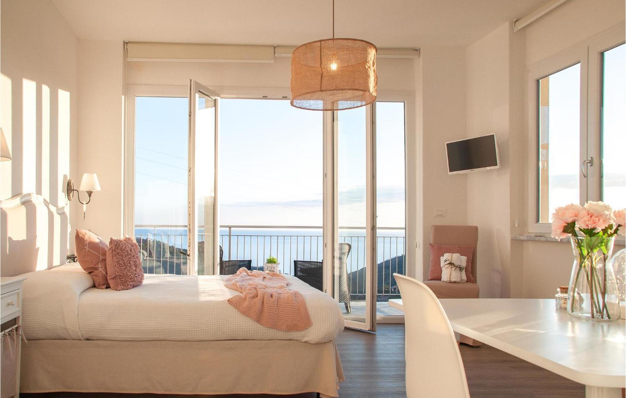 Amazing Apartment In Moneglia With House Sea View المظهر الخارجي الصورة